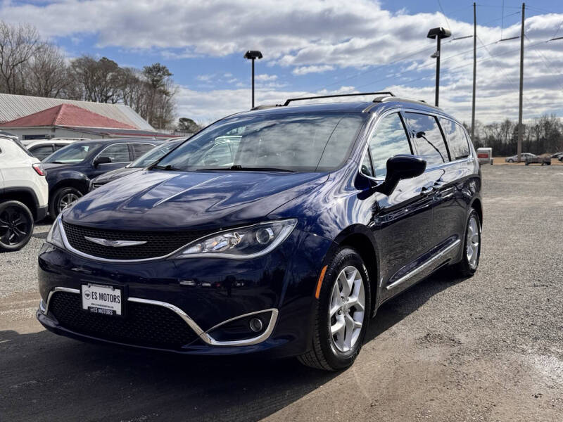 2017 Chrysler Pacifica Touring Plus