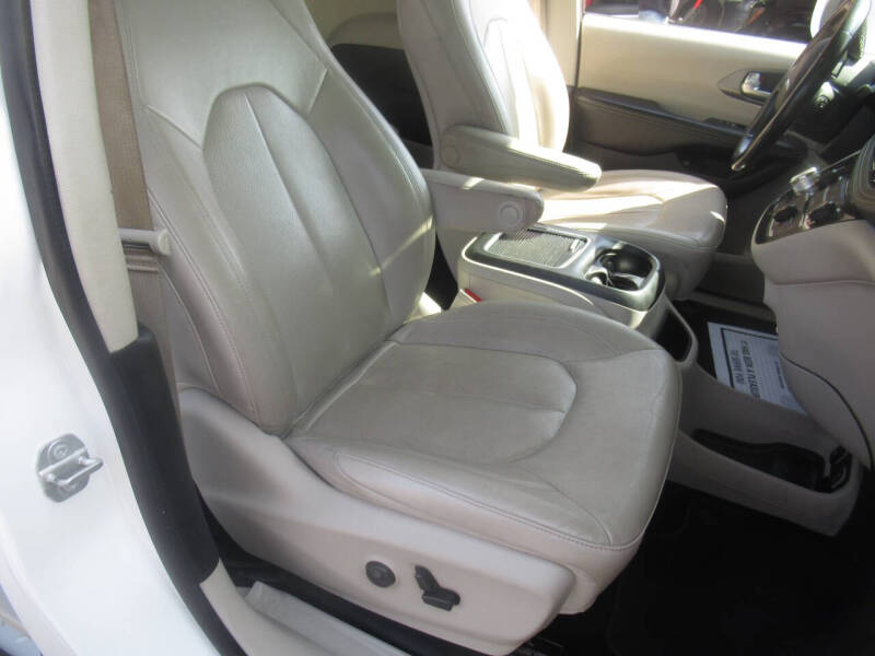 2021 Chrysler Pacifica Hybrid Touring L