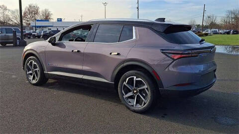 2026 Chevrolet Equinox EV LT 2