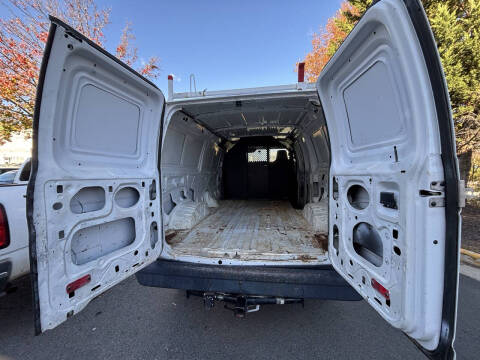 2011 Ford E-Series E-350 SD