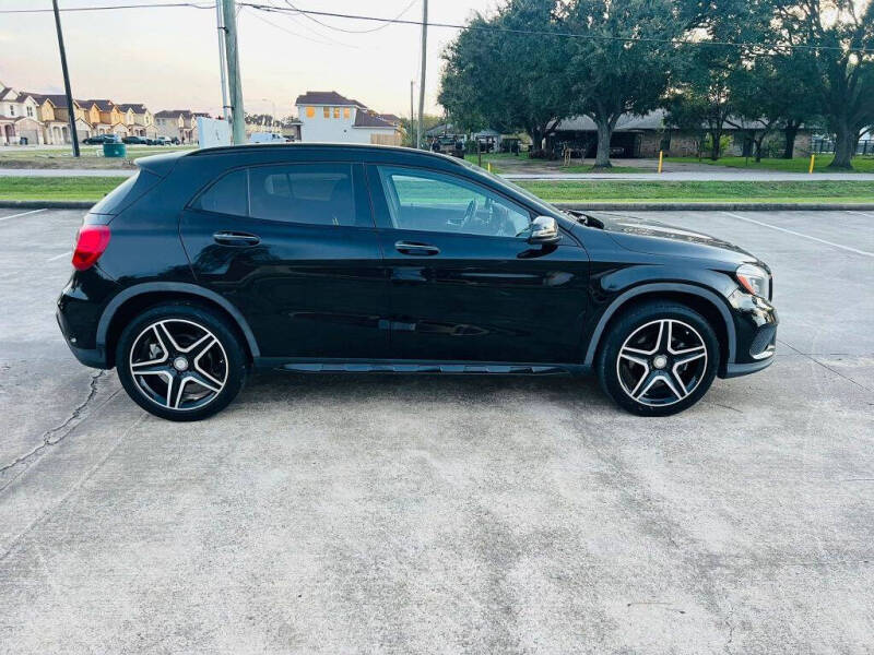 2017 Mercedes-Benz GLA-Class GLA250 photo 7