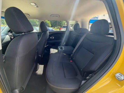 2016 Kia Soul +