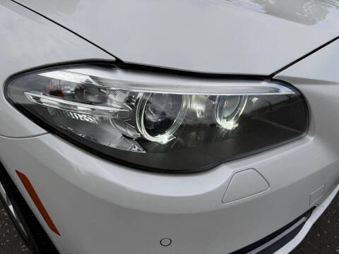 2016 BMW 5 Series 528i