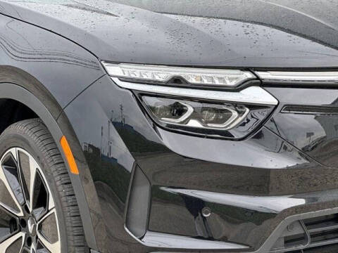 2025 VinFast VF8 Plus