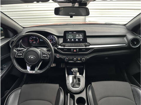 2021 Kia Forte GT Line