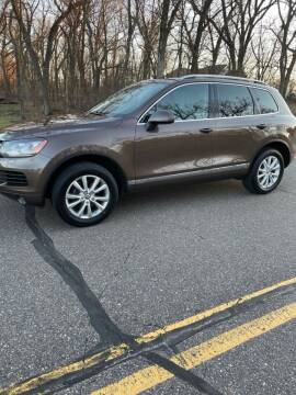 2013 Volkswagen Touareg for sale at North Motors Inc in Princeton MN