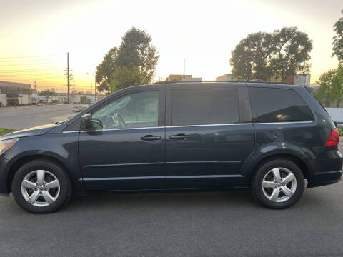 2009 Volkswagen Routan SE