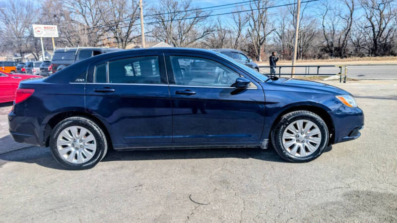 2014 Chrysler 200 LX