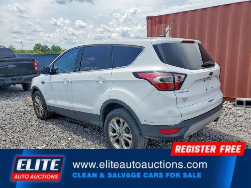 2017 Ford Escape SE