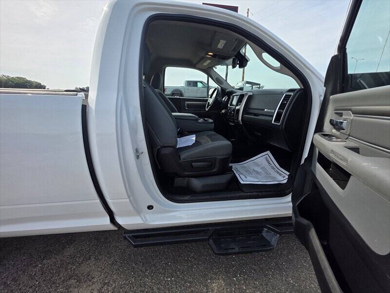 2016 RAM 1500 SLT