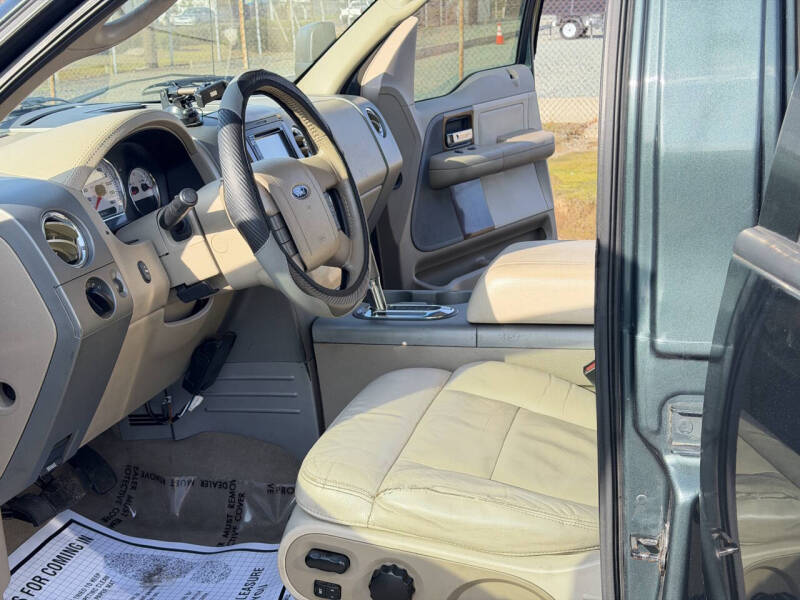 2004 Ford F-150 Lariat