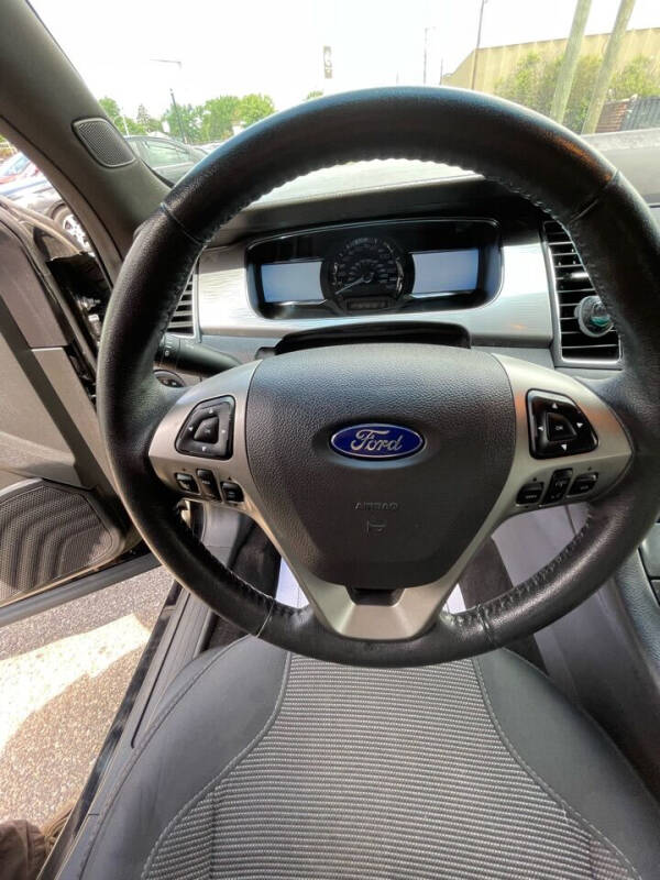 2016 Ford Taurus SEL