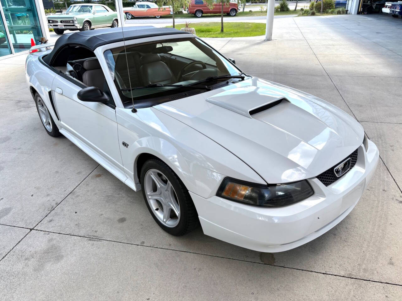 2001 Ford Mustang 21