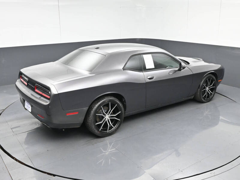 2017 Dodge Challenger SXT