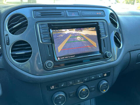 2017 Volkswagen Tiguan 2.0T SEL 4Motion