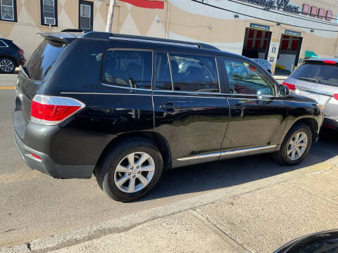 2012 Toyota Highlander SE