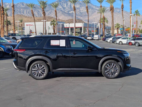 2024 Nissan Pathfinder SL