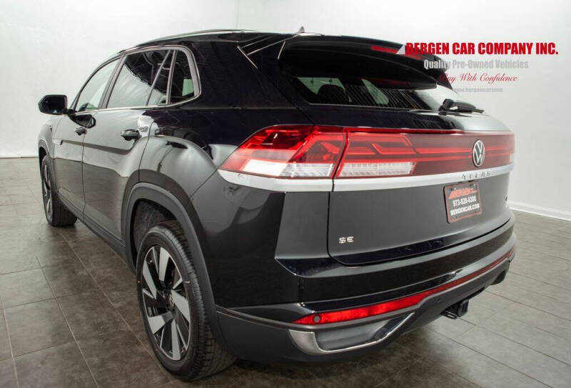 2024 Volkswagen Atlas Cross Sport SE 4Motion