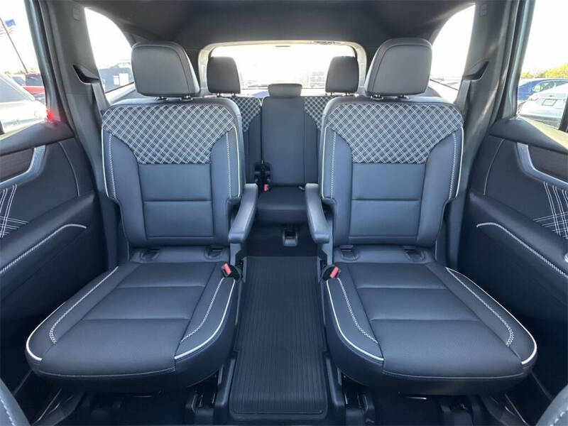 2024 GMC Acadia Denali