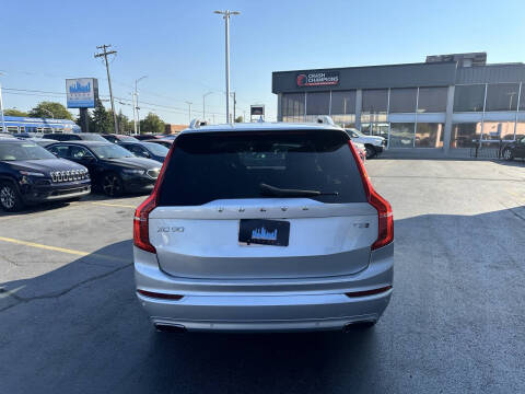 2016 Volvo XC90 T5 Momentum