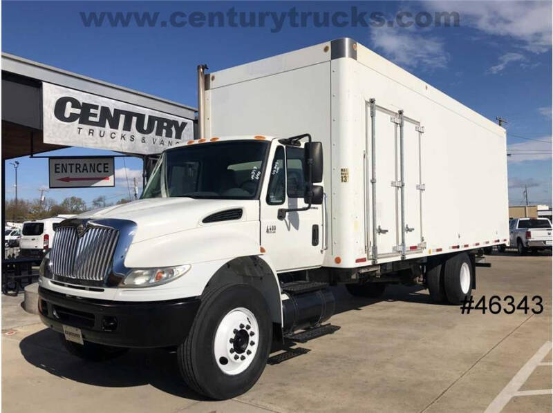 2007 International DuraStar 4400 for sale in Grand Prairie, TX