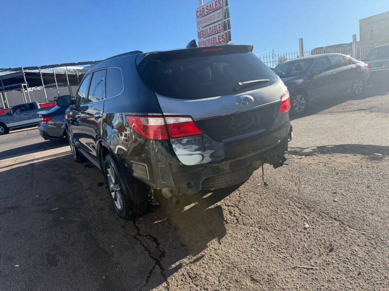 2017 Hyundai Santa Fe SE