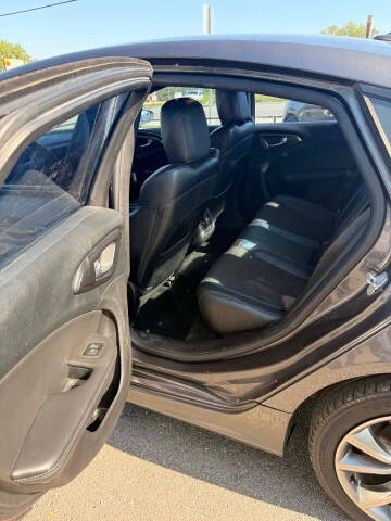 2015 Chrysler 200 S
