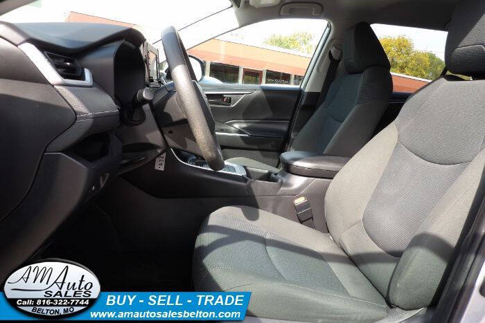 2022 Toyota RAV4 Hybrid LE