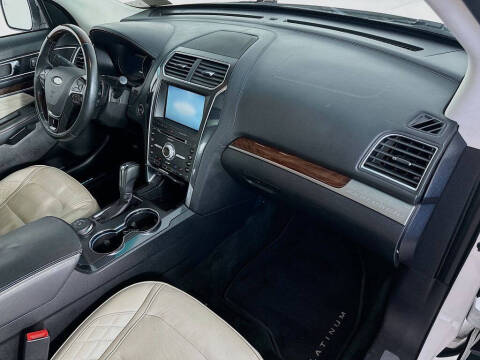2016 Ford Explorer Platinum