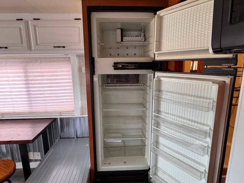 2001 Holiday Rambler Ambassador