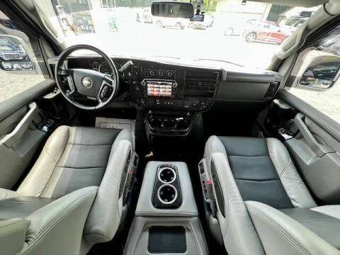 2023 Chevrolet Express 2500