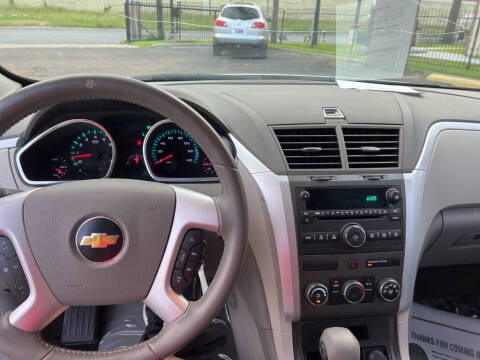 2011 Chevrolet Traverse LS