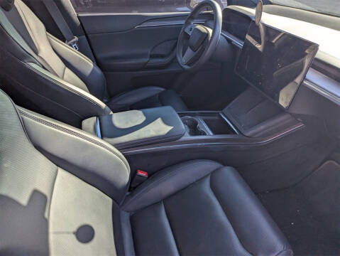 2023 Tesla Model X Standard Range