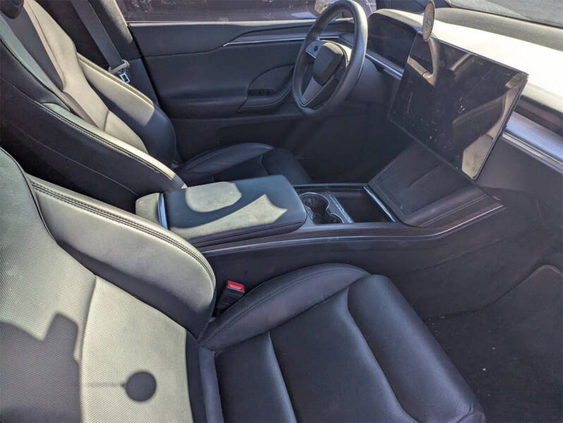 2023 Tesla Model X Standard Range