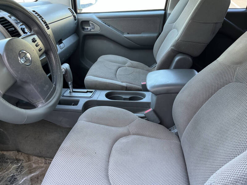 2006 Nissan Frontier LE