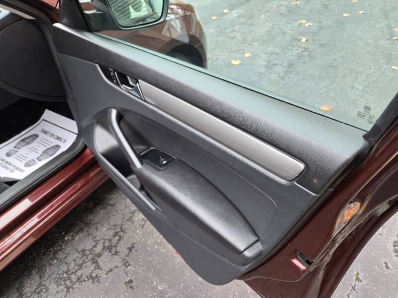 2014 Volkswagen Passat 2.5L S PZEV