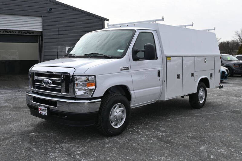 2025 Ford E-Series