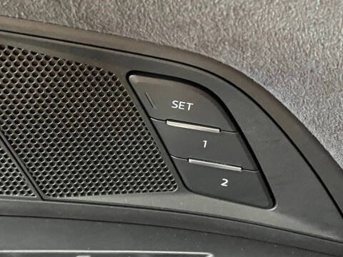 2024 Audi e-tron GT quattro Premium Plus