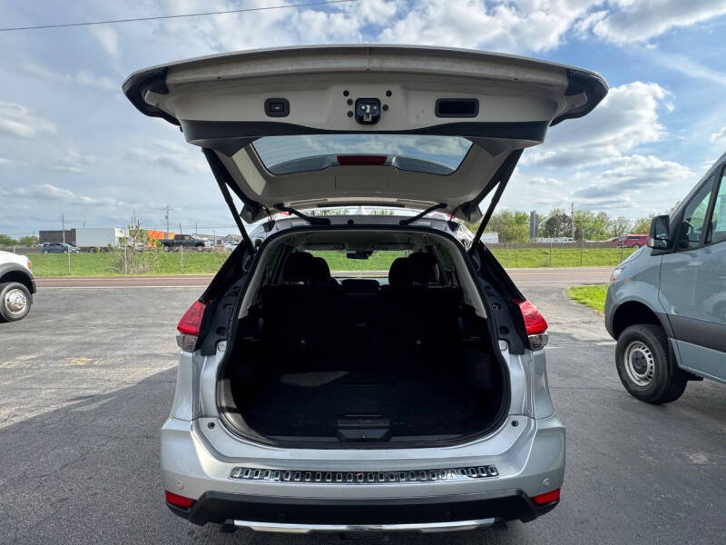 2020 Nissan Rogue SV