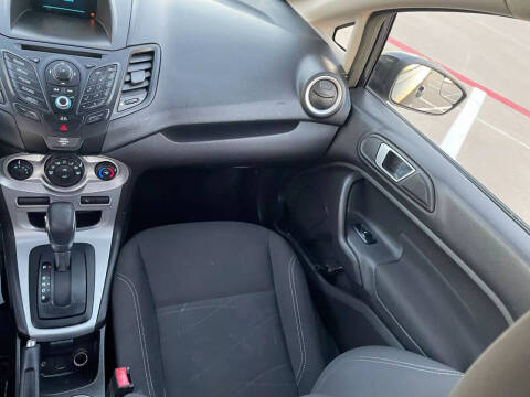 2015 Ford Fiesta SE