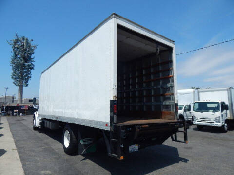 2018 Freightliner M2 106