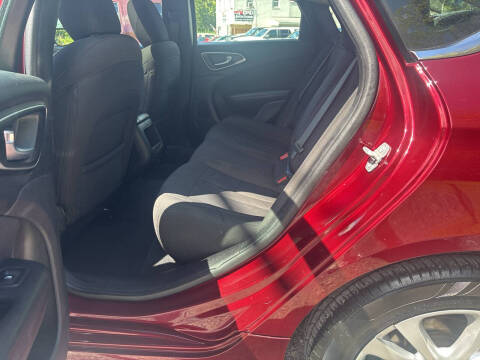 2016 Chrysler 200 Limited