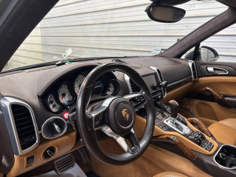 2015 Porsche Cayenne Turbo