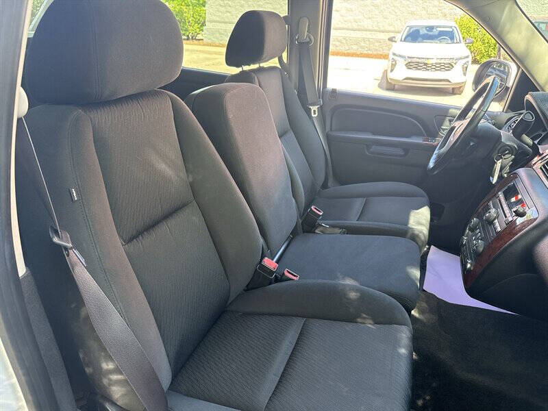 2012 Chevrolet Avalanche LS