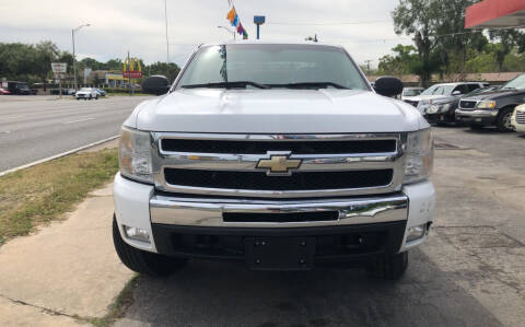 2009 Chevrolet Silverado 1500 for sale at Louie's Auto Sales in Leesburg FL