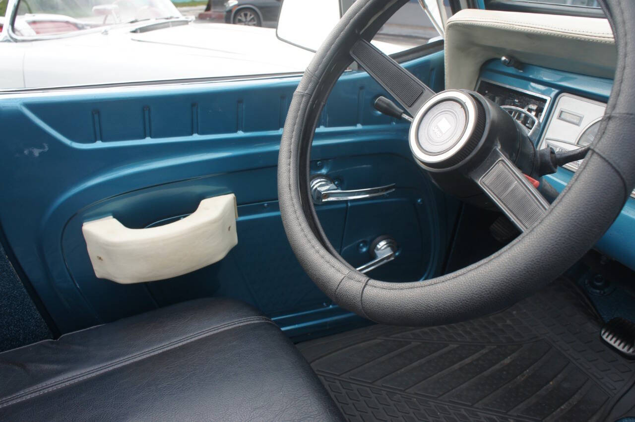 1973 Jeep COMMANDO 23