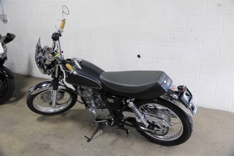 2015 Yamaha SR400