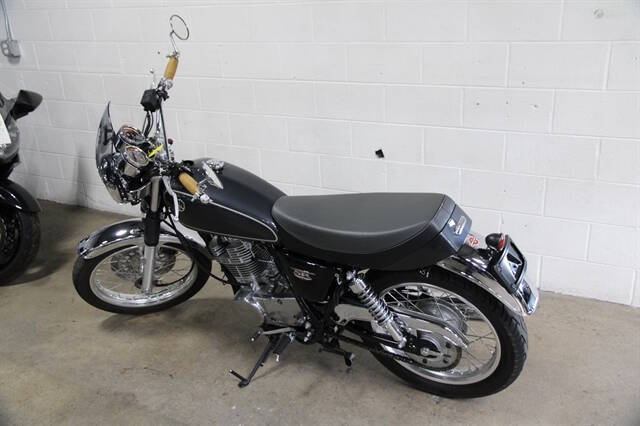 2015 Yamaha SR400
