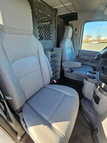 2011 Ford E-Series E-350 SD