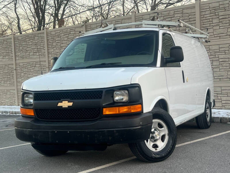 Chevrolet Express Cargo's photo